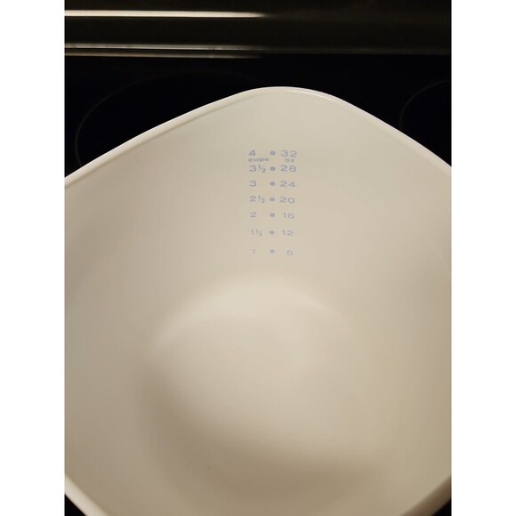 Vintage CorningWare Blue Cornflower 1 Qt / 4c Sauce Maker Measuring Cup - Picture 6 of 9